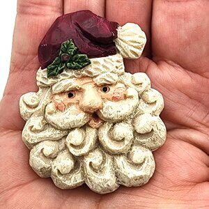 Santa Claus Vtg. Resin Faux Hand Carved Wood Look Christmas Holiday Pin Brooch